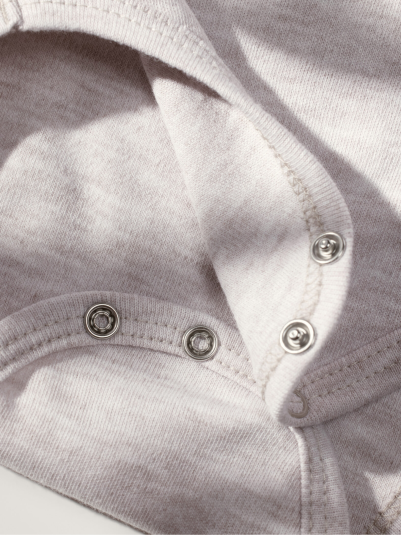 Боди с плечевой кнопкой