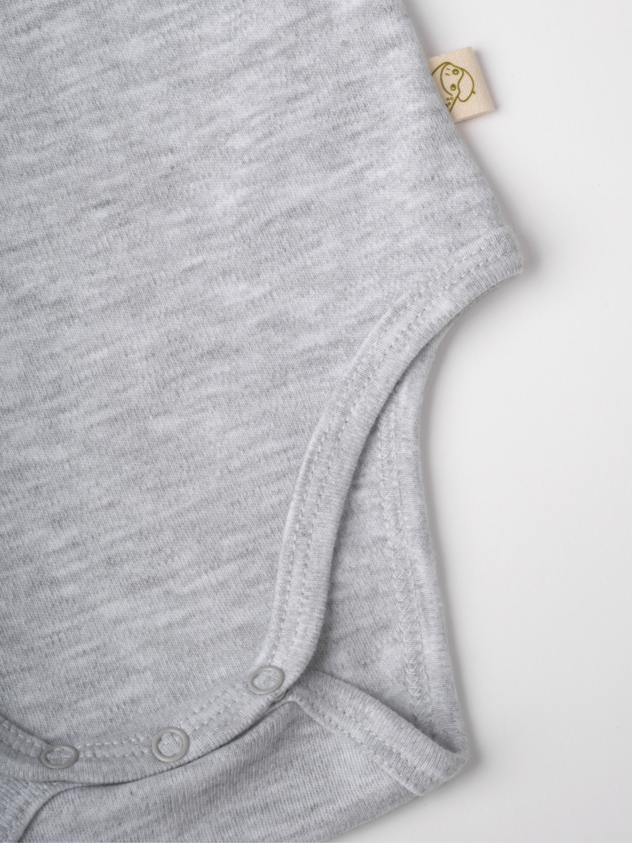 Боди с плечевой кнопкой