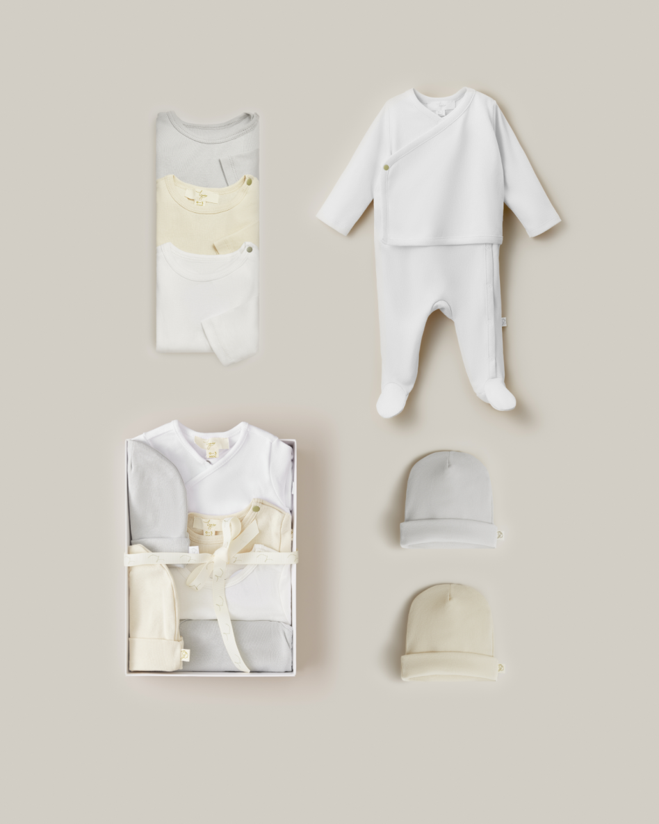 Комплект подарочный: 2 шапочки, слип с акцентной кнопкой, 3 боди - 6–9 / 74 см
